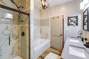 Convenient Fairbanks Guest Suite w/ Grill!