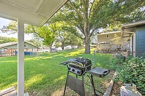 Lakefront Family Home, Recently Renovated!