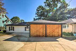 Lakefront Family Home, Recently Renovated!