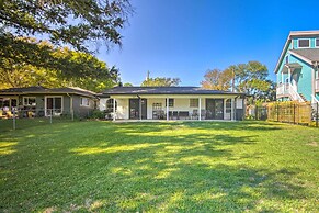 Lakefront Family Home, Recently Renovated!
