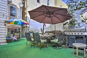 West New York Apartment ~ 7 Mi to Manhattan!