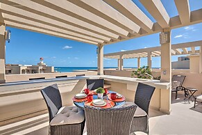 Playa del Carmen Beachfront Condo w/ Pool Access!