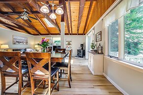 Breathtaking Newbury Cottage w/ Deck on Chalk Pond