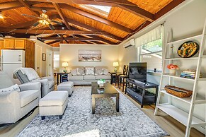 Breathtaking Newbury Cottage w/ Deck on Chalk Pond