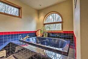 Unique Catskills Hideaway - Walk to Lake Jeff