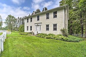Renovated Catskills Farmhouse w/ Game Room!