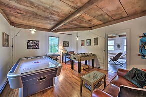 Renovated Catskills Farmhouse w/ Game Room!