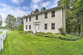 Renovated Catskills Farmhouse w/ Game Room!