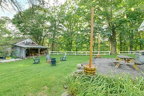 Renovated Catskills Farmhouse w/ Game Room!