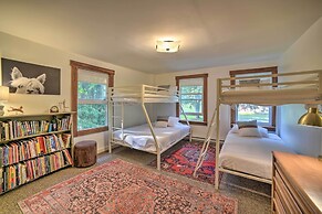 Renovated Catskills Farmhouse w/ Game Room!