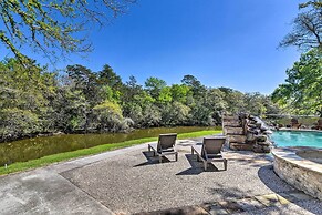 Waterfront Family Home w/ Patio in Hitchcock