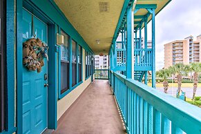 Vibrant Gulf Shores Getaway w/ Pool & Beach Access