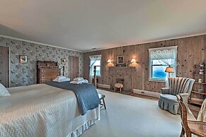 Amazing Historic Home w/ Stunning Mountain Views!