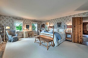 Amazing Historic Home w/ Stunning Mountain Views!