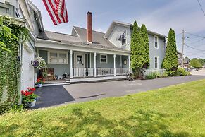 Bemus Point Vintage Suite w/ Soaking Tub & Kitchen