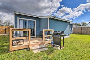 Freeport Home: Gas Grill, Fire Pit & Patio!