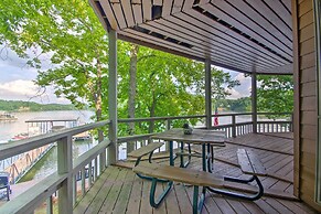 House on Lake of the Ozarks w/ Dock & Pool Table!