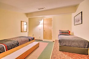 House on Lake of the Ozarks w/ Dock & Pool Table!