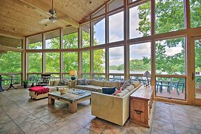 House on Lake of the Ozarks w/ Dock & Pool Table!