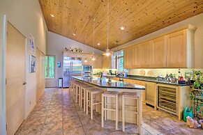 House on Lake of the Ozarks w/ Dock & Pool Table!