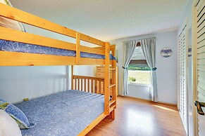 Riverside Retreat w/ Boat Dock in Sunny Astor!