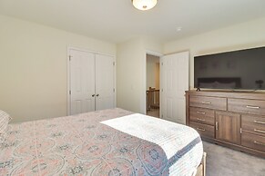 3 Mi to Kalahari: Pocono Summit Home w/ Pool Table