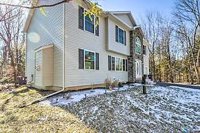 3 Mi to Kalahari: Pocono Summit Home w/ Pool Table