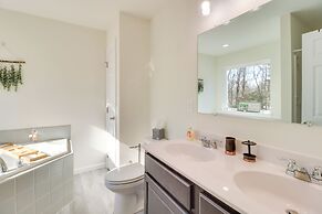 3 Mi to Kalahari: Pocono Summit Home w/ Pool Table