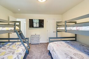 3 Mi to Kalahari: Pocono Summit Home w/ Pool Table