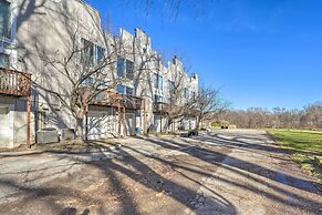 Lovely Iowa City Townhome ~ 3 Mi to Dtwn!