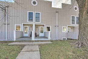 Lovely Iowa City Townhome ~ 3 Mi to Dtwn!