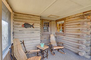 Murphy Cabin w/ Views < 1 Mi to Hiwassee Lake!