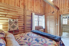 Murphy Cabin w/ Views < 1 Mi to Hiwassee Lake!