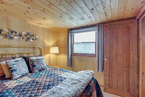 Murphy Cabin w/ Views < 1 Mi to Hiwassee Lake!