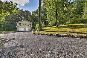 Hot Tub & Yard: Stroudsburg Home in Poconos