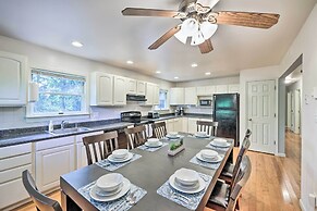 Hot Tub & Yard: Stroudsburg Home in Poconos