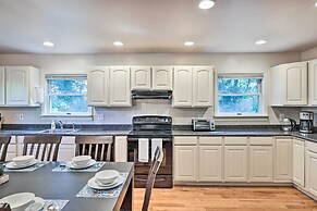 Hot Tub & Yard: Stroudsburg Home in Poconos