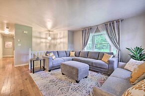 Hot Tub & Yard: Stroudsburg Home in Poconos