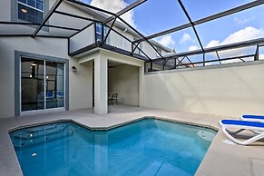 ~ 6 Mi to Disney: Kissimmee Retreat w/ Pool!