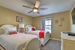 ~ 6 Mi to Disney: Kissimmee Retreat w/ Pool!