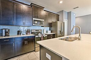 ~ 6 Mi to Disney: Kissimmee Retreat w/ Pool!