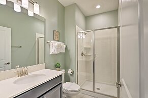 ~ 6 Mi to Disney: Kissimmee Retreat w/ Pool!