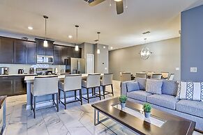 ~ 6 Mi to Disney: Kissimmee Retreat w/ Pool!