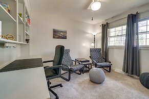 Wilmington Rental ~ 4 Mi to Wrightsville Beach!