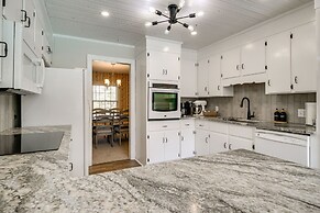 Wilmington Rental ~ 4 Mi to Wrightsville Beach!