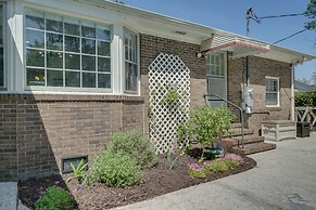 Wilmington Rental ~ 4 Mi to Wrightsville Beach!