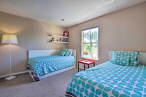 Cozy Resort Townhome w/ Gas Grill, 3 Mi to Disney!