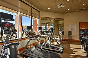 Cozy Resort Townhome w/ Gas Grill, 3 Mi to Disney!