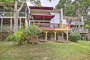Townhome on Lake Desoto: Deck + Water Views!
