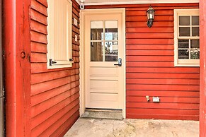 Townhome in Leesburg Historic District!